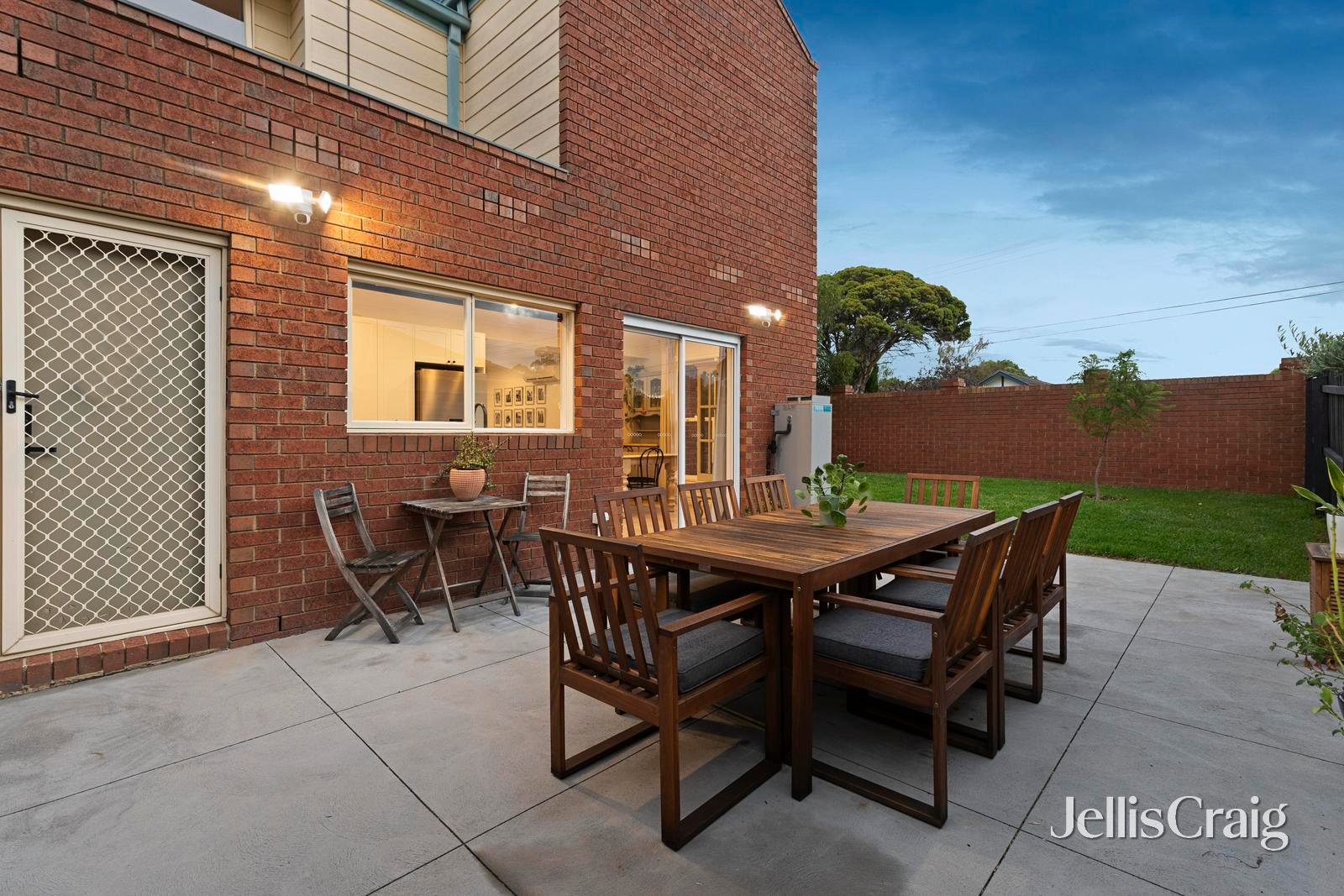 1/54 Warwick Road, Greensborough image 12