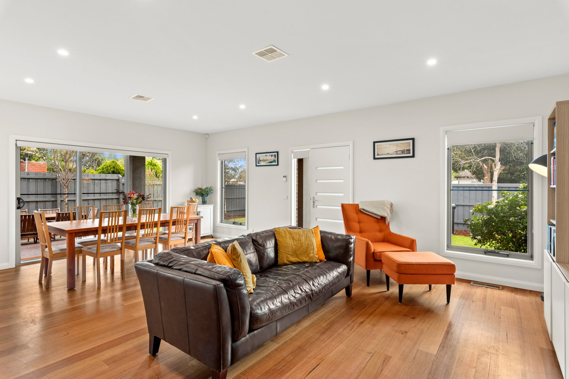 1/54 White Street, Mordialloc image 2