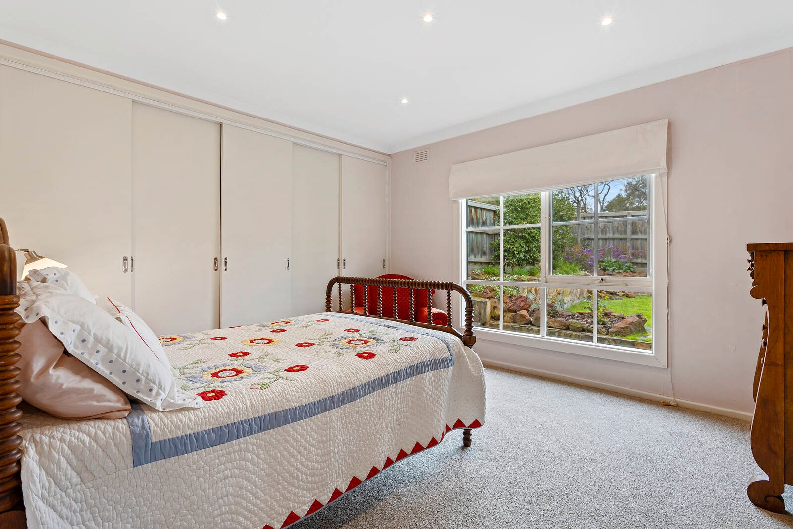 Property Gallery Thumbnail 8