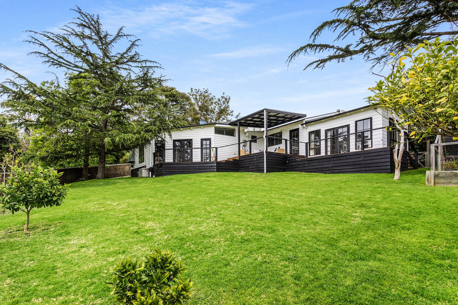 Property Gallery Thumbnail 10