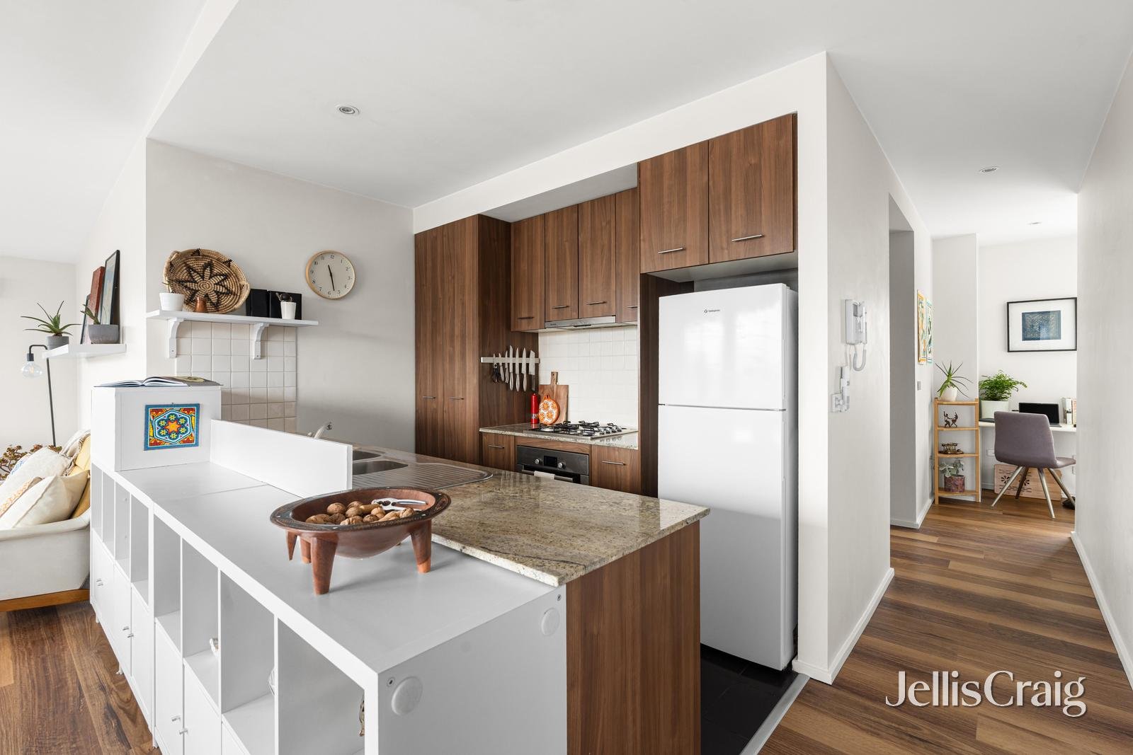 15/414-416 High Street, Northcote image 3