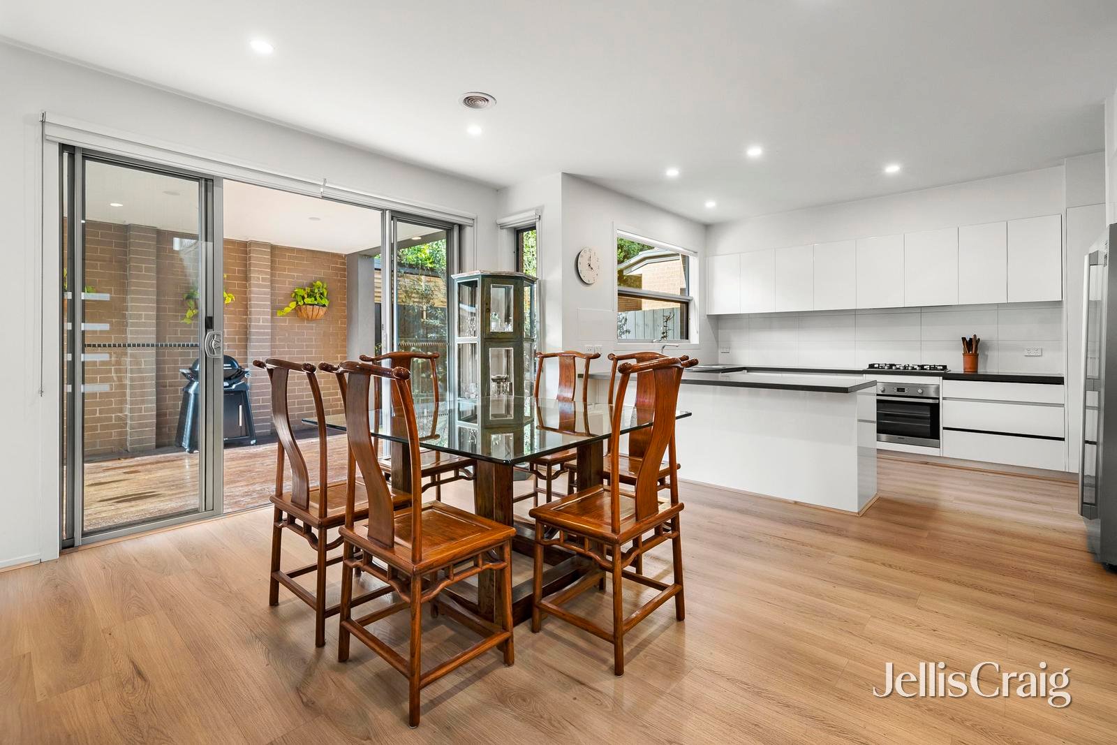 15/47 Green Island Avenue, Mount&nbsp;Martha image 2
