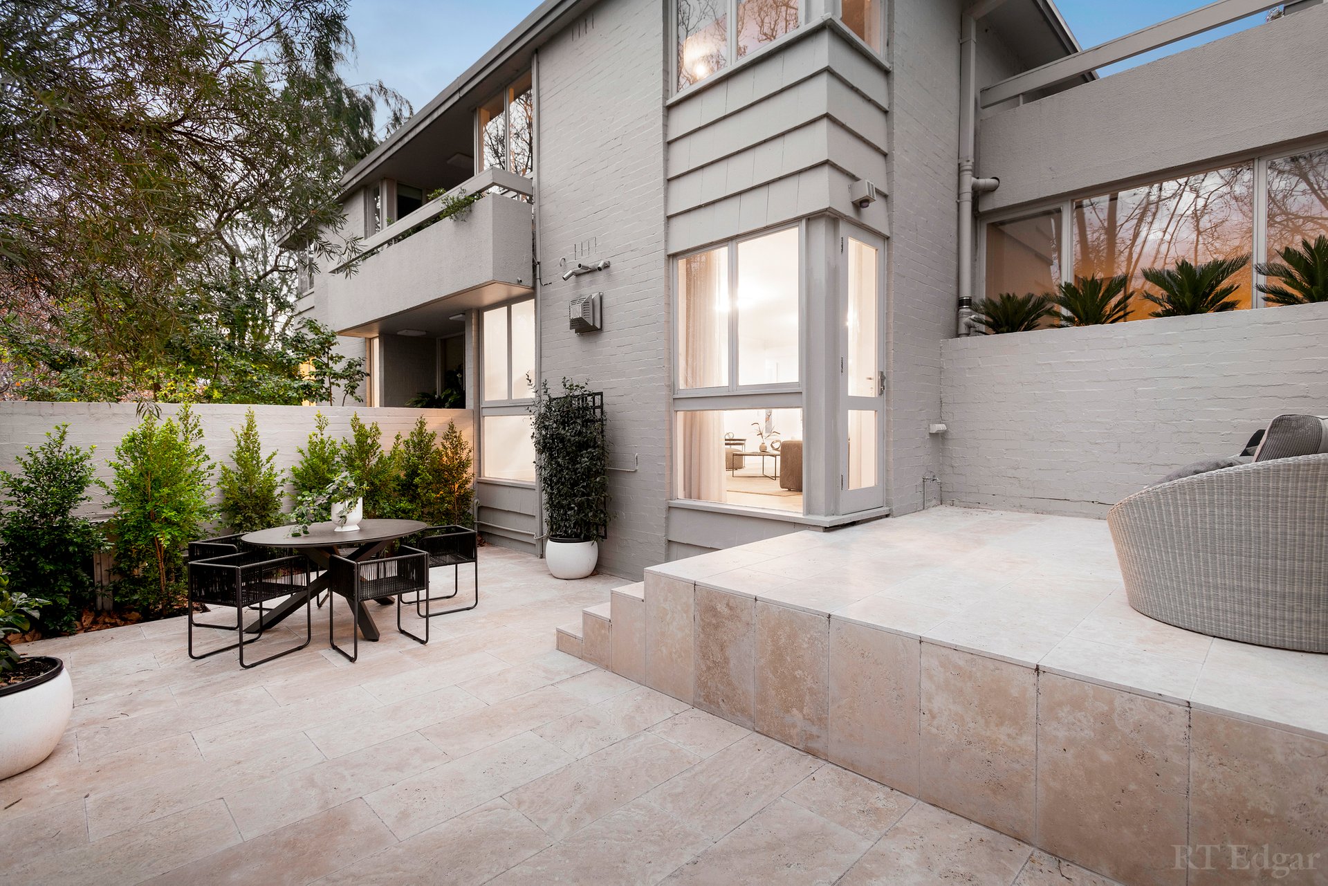 Property Gallery Thumbnail 9