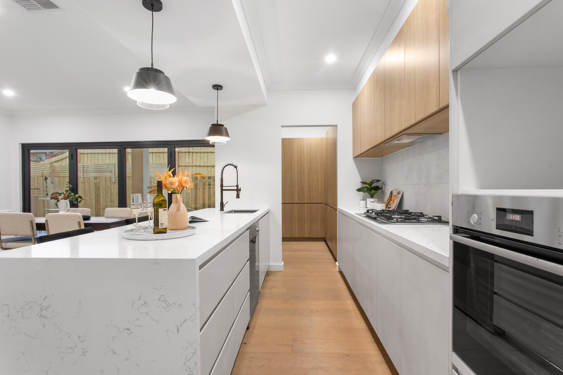 1/55 Amber Grove, Mount Waverley image 3