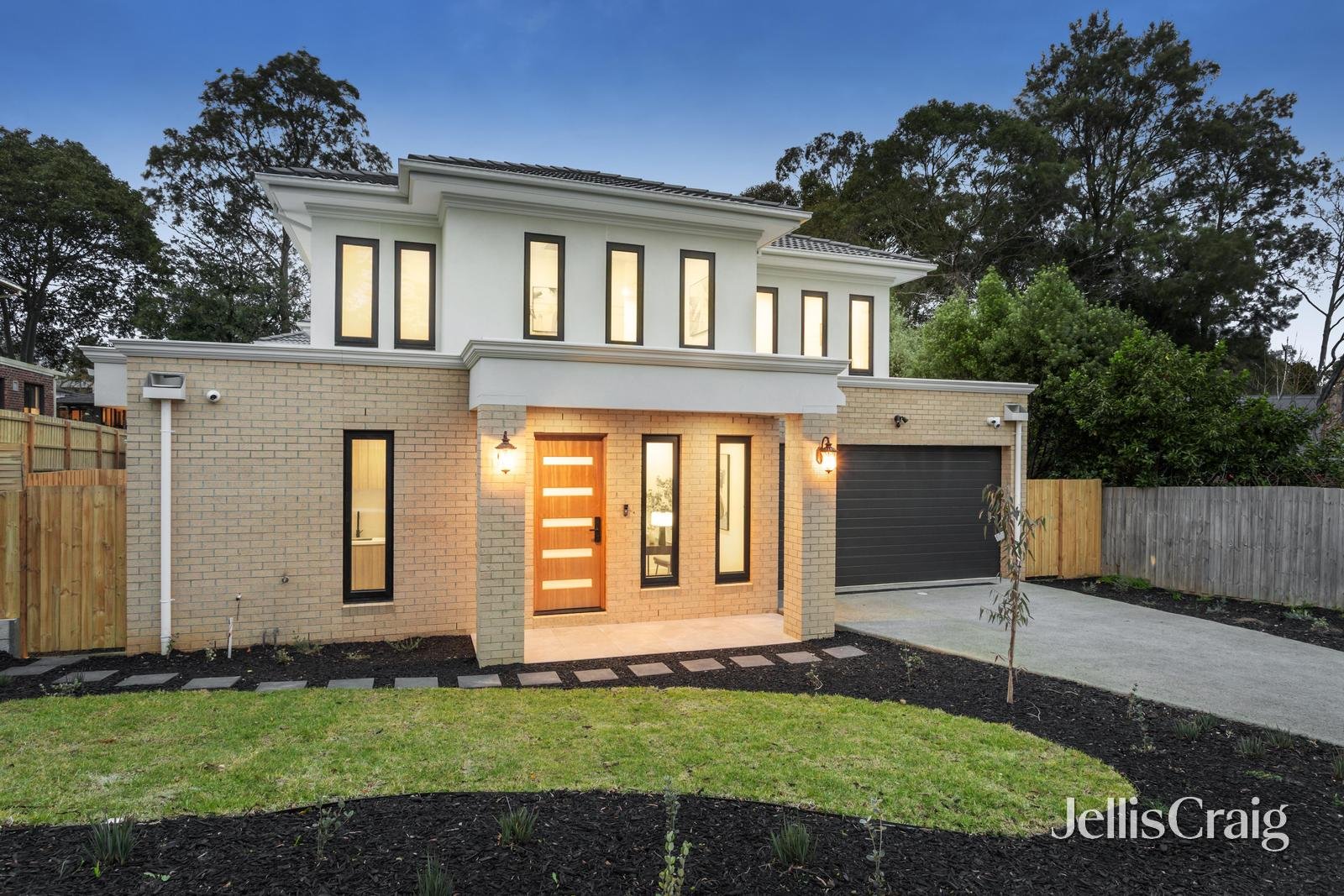 1/55 Amber Grove, Mount Waverley image 1