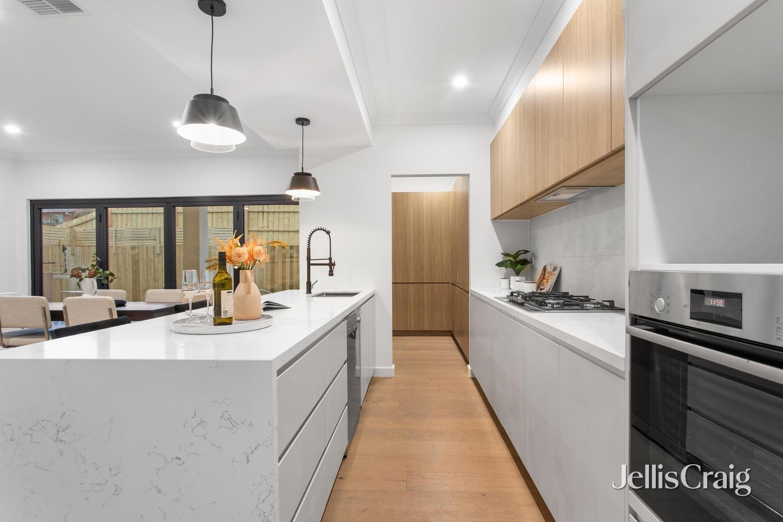 1/55 Amber Grove, Mount Waverley image 3
