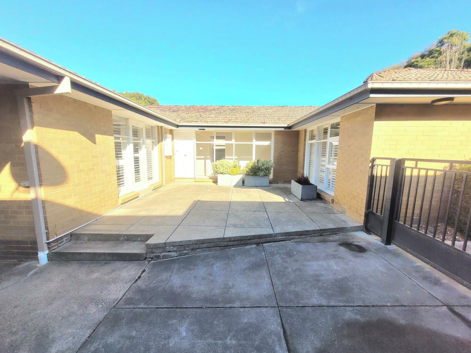 155 Bellevue Avenue , Rosanna