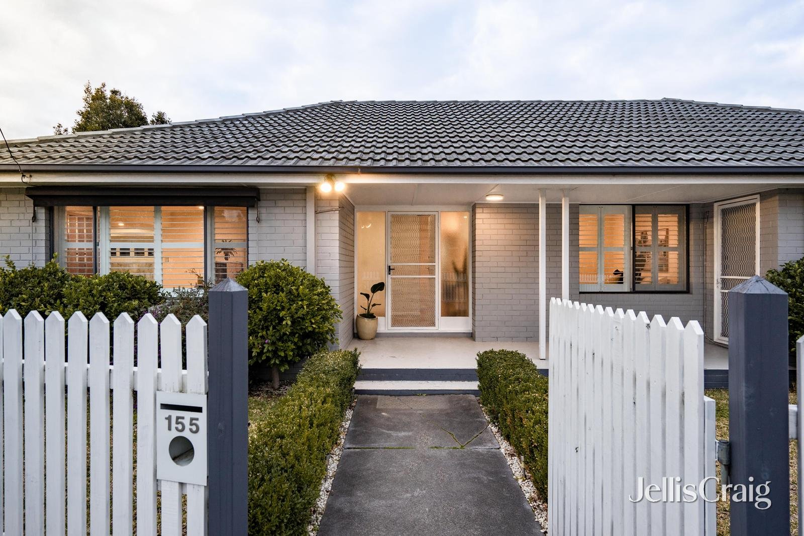 155 Cameron Parade, Watsonia North image 2