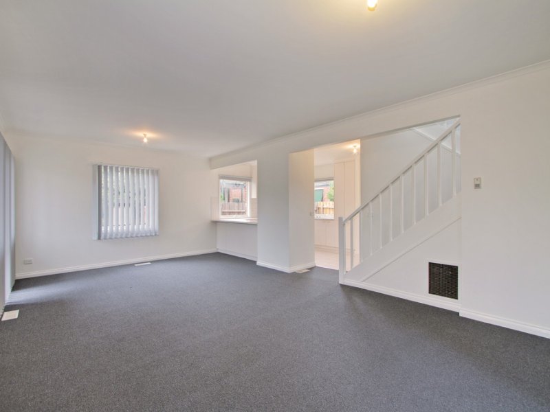 15/5 Devenish Avenue, Montrose image 5