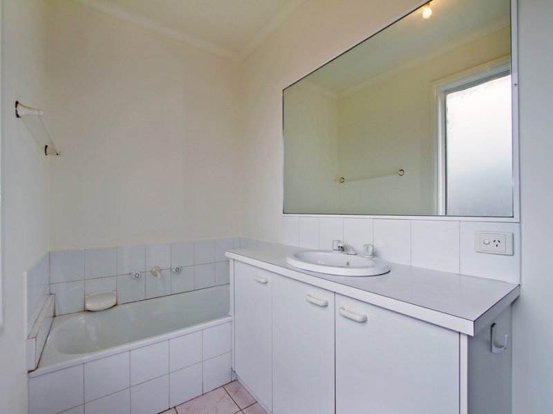 15/5 Devenish Avenue, Montrose image 6