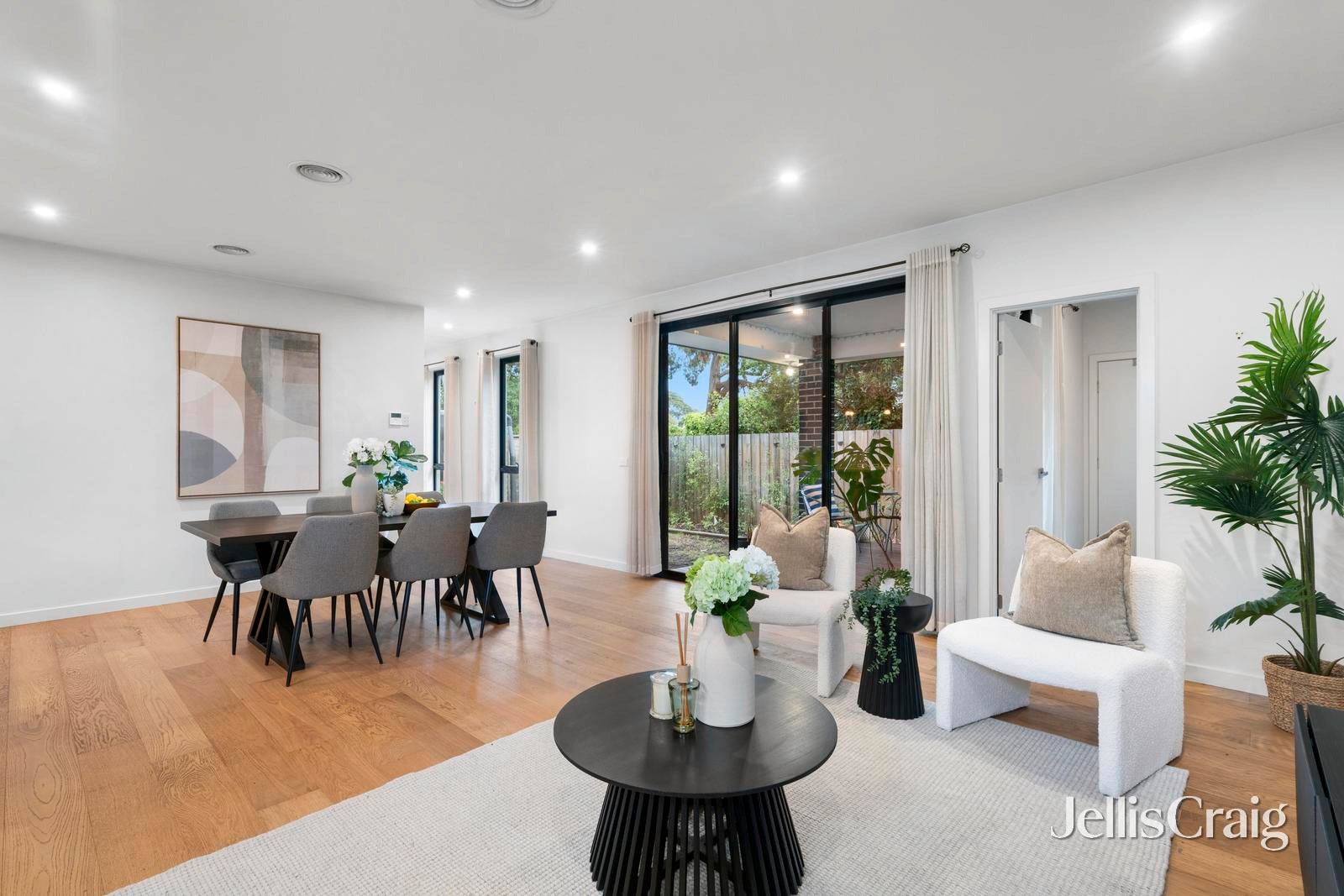 1/55 Dunbarton Drive, Wantirna image 2