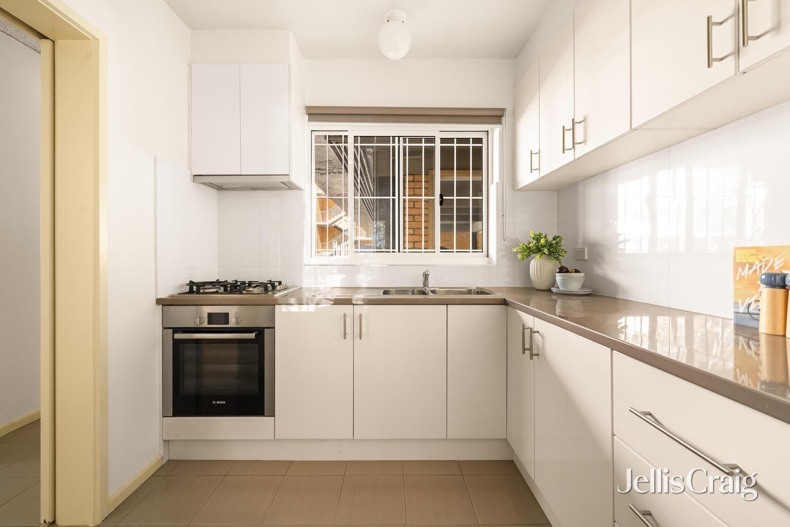1/55 Haines Street, North&nbsp;Melbourne image 3