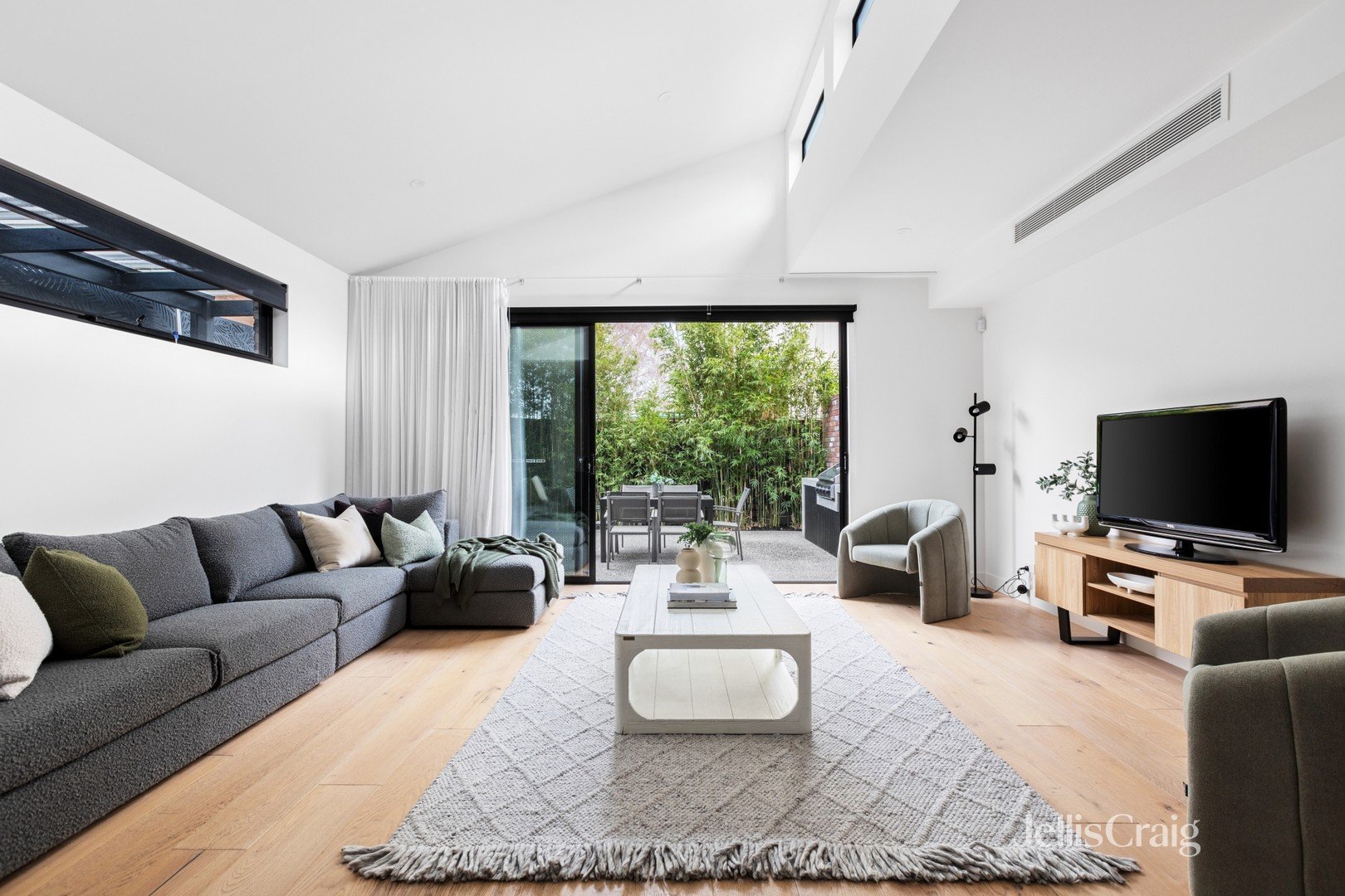 155 Landells Road, Pascoe Vale image 1