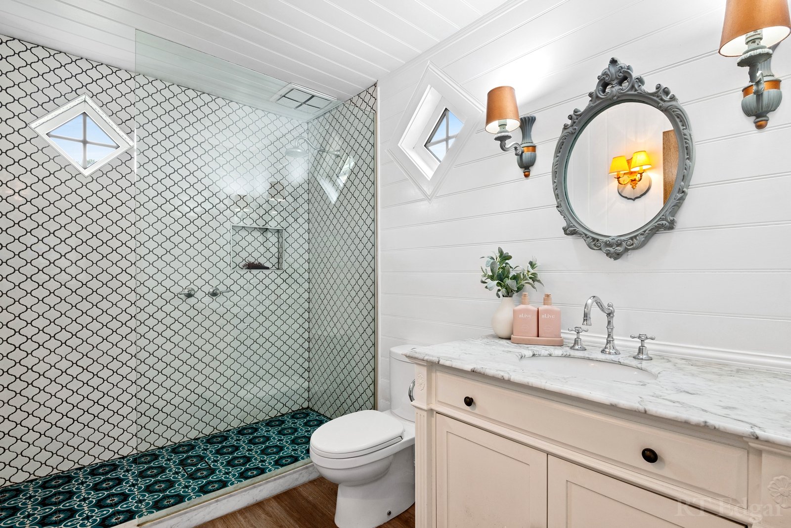Property Gallery Thumbnail 9