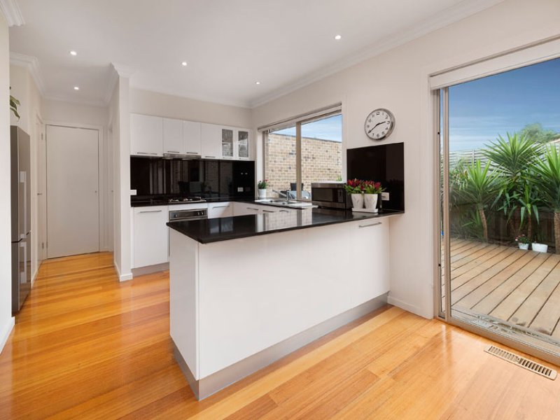 1/55 Warren Road, Parkdale image 5