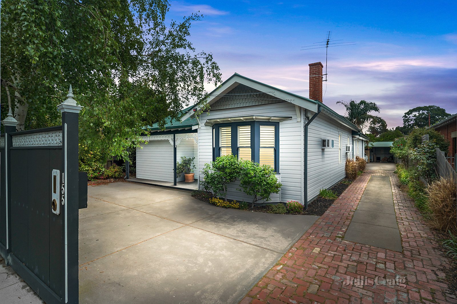 155 Warrigal Road, Hughesdale image 2