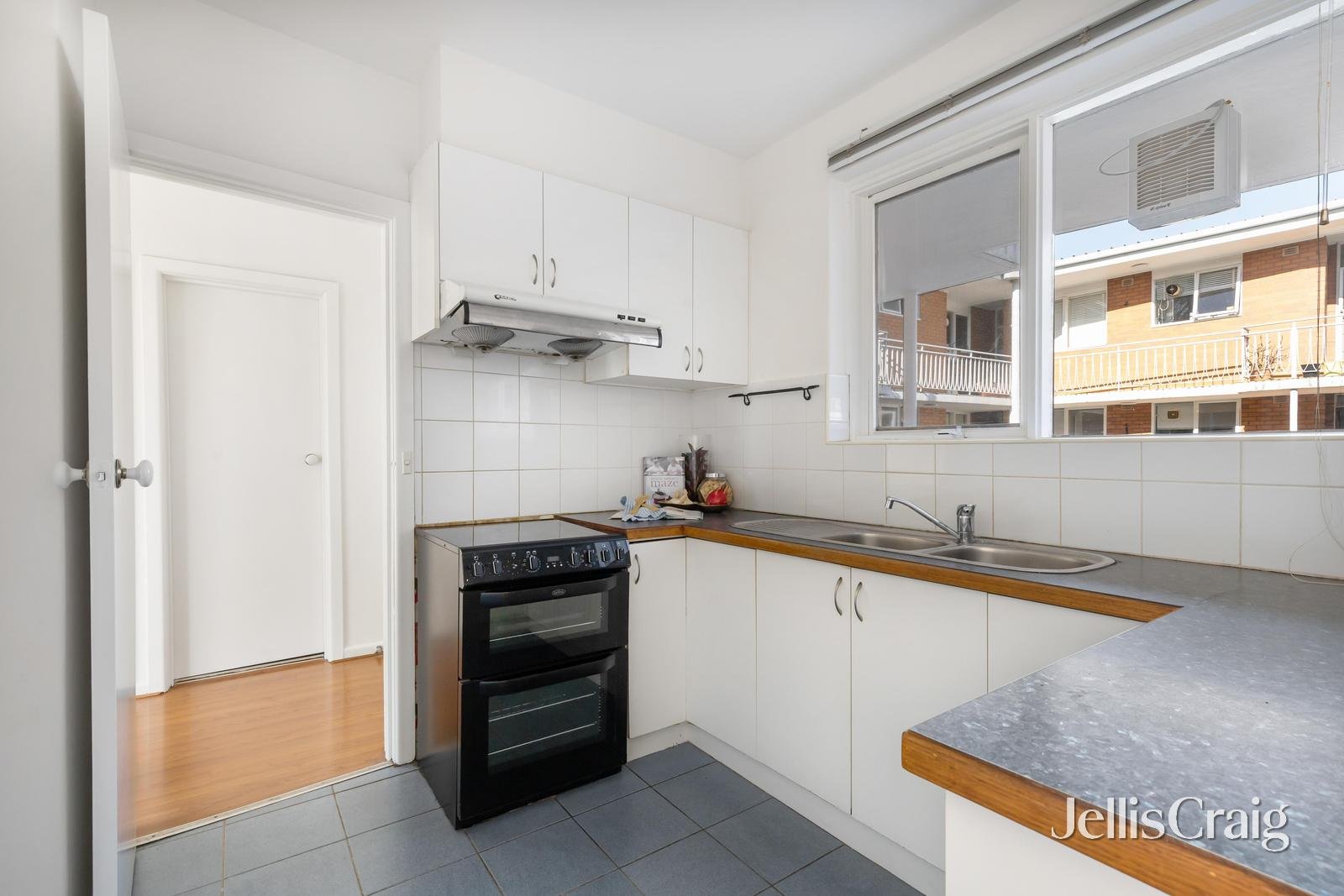 15/50 Morang Road, Hawthorn image 4