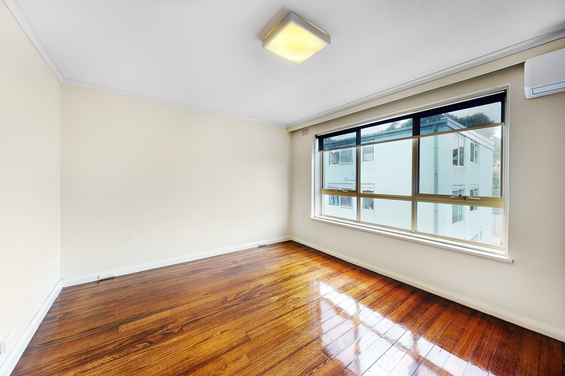 15/51 Brougham Street, North Melbourne image 6