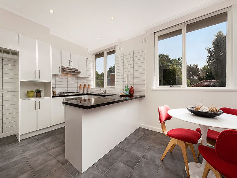 15/53-55 Mitford Street, Elwood image 5