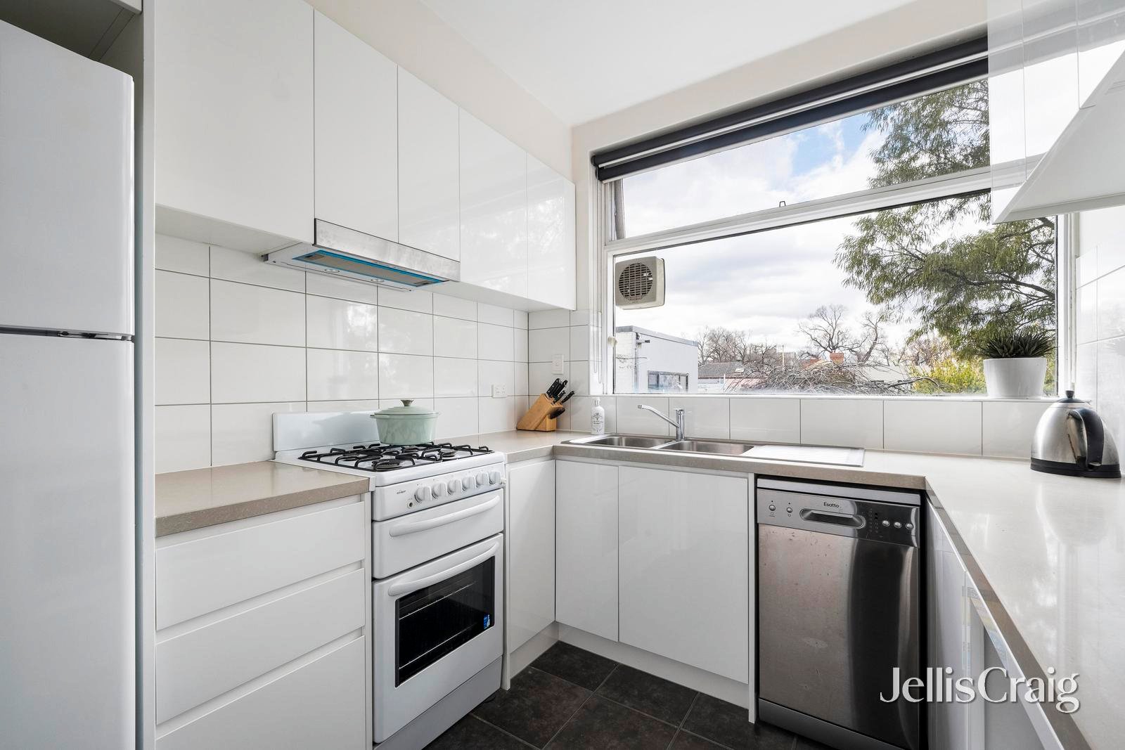 15/53-59 Grey Street, East Melbourne image 4