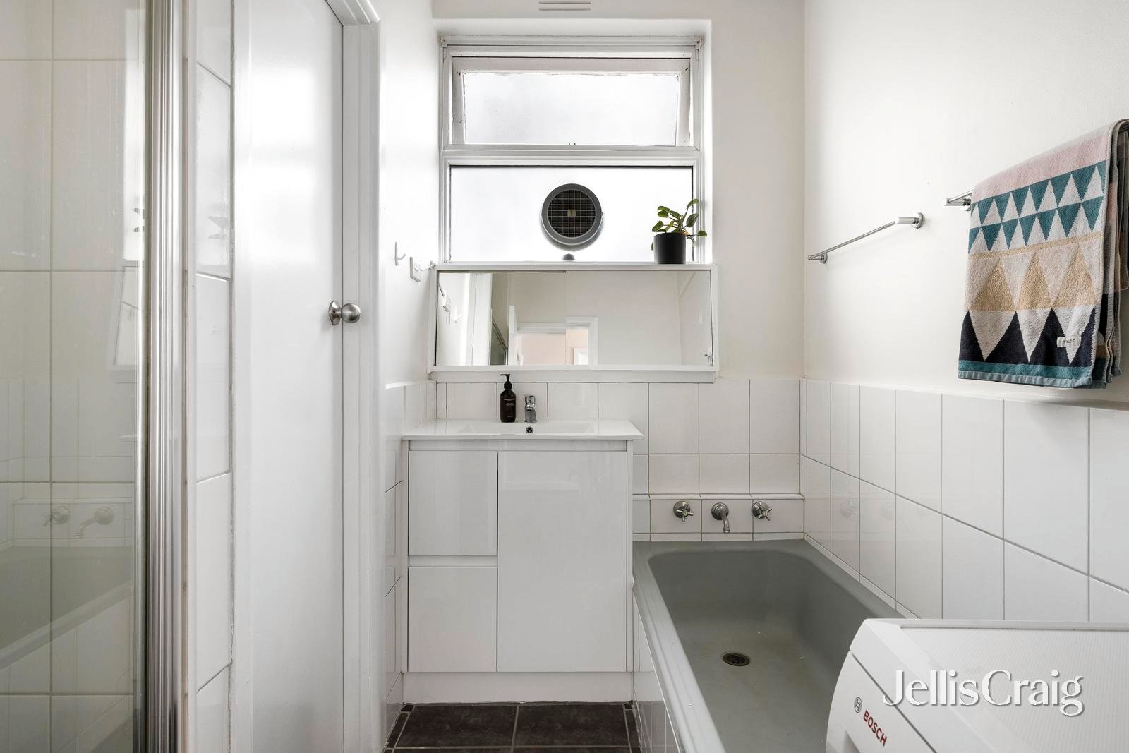 15/53-59 Grey Street, East Melbourne image 8