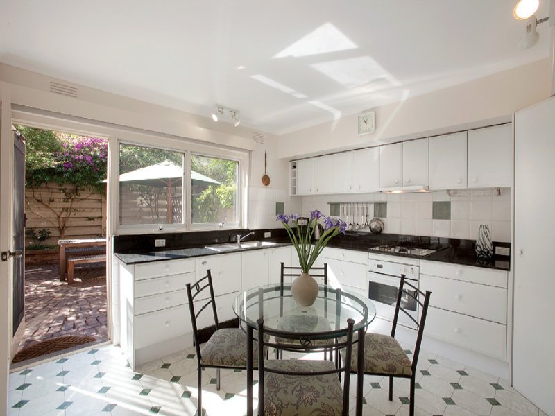 15/55-60 Canterbury Road, Middle Park image 5