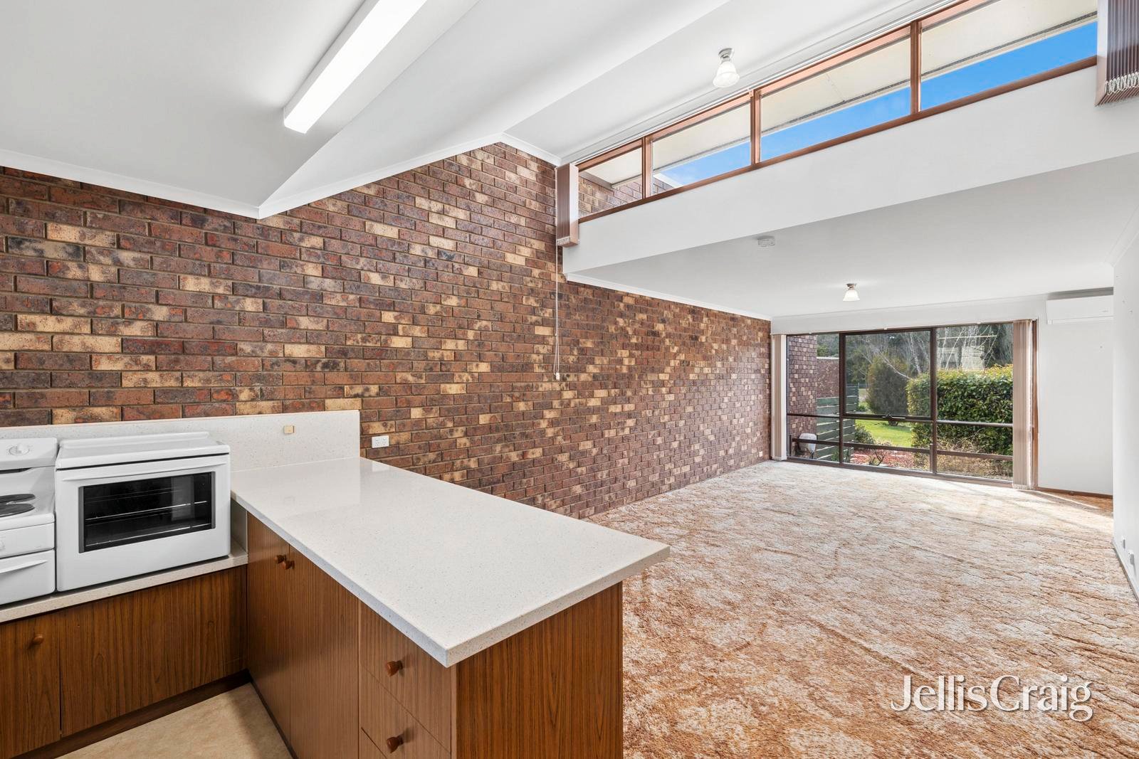 15/55 Anslow Street, Woodend image 3