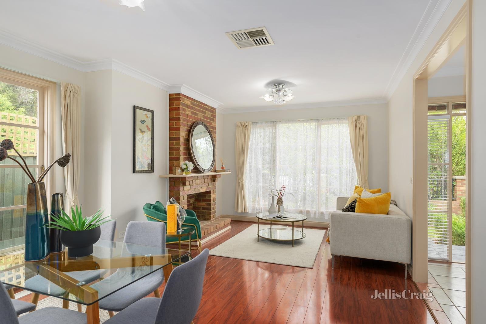 1/559 Whitehorse Road, Surrey Hills image 3