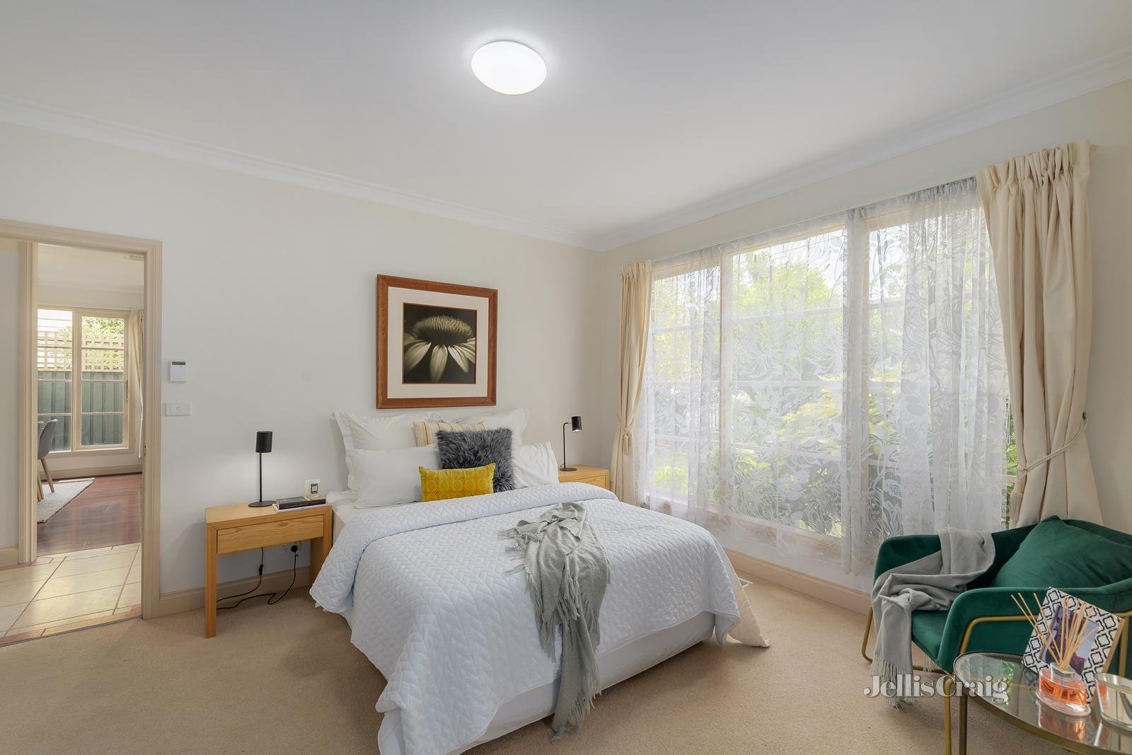 1/559 Whitehorse Road, Surrey Hills image 6