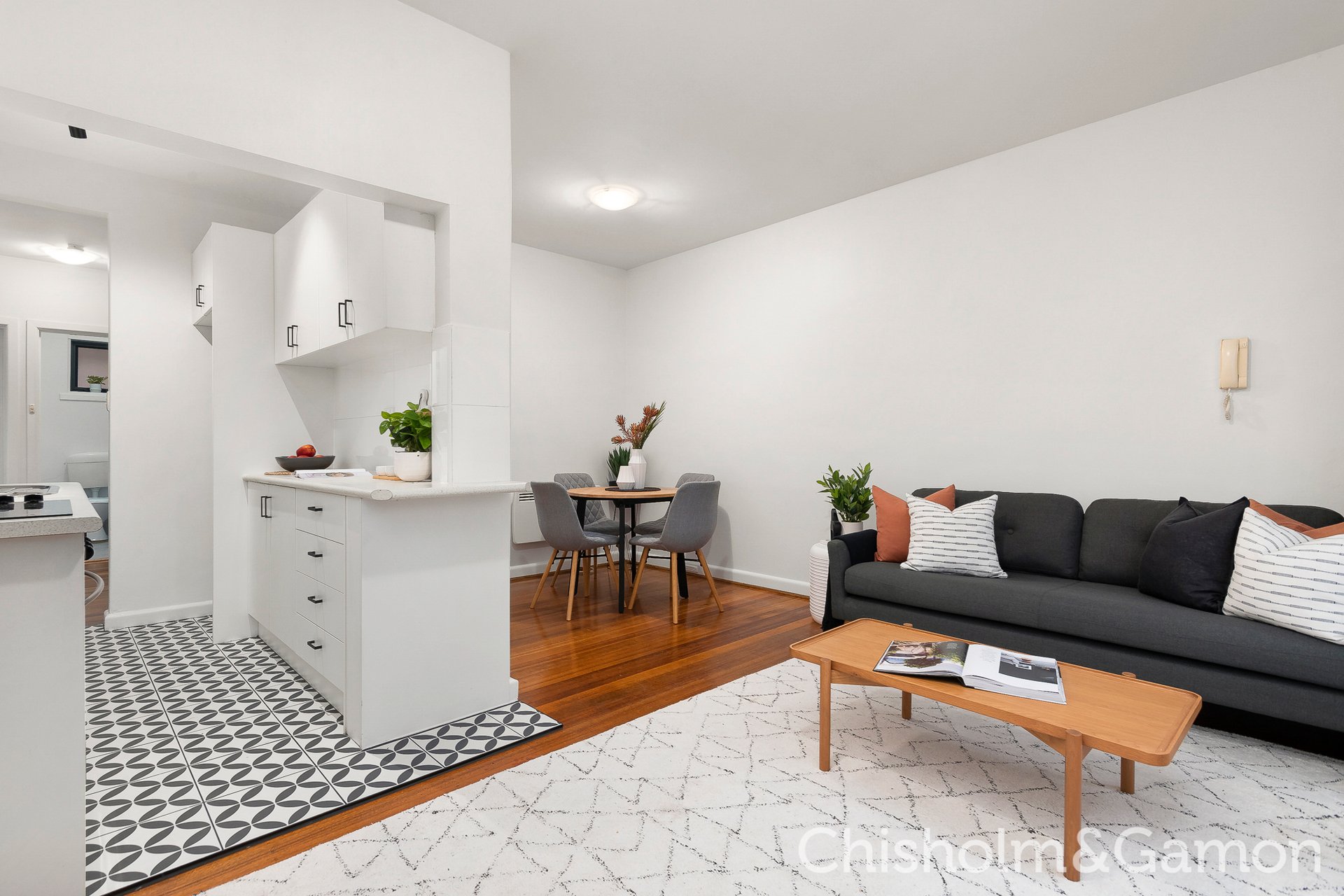 1/56 Byron Street, Elwood image 2
