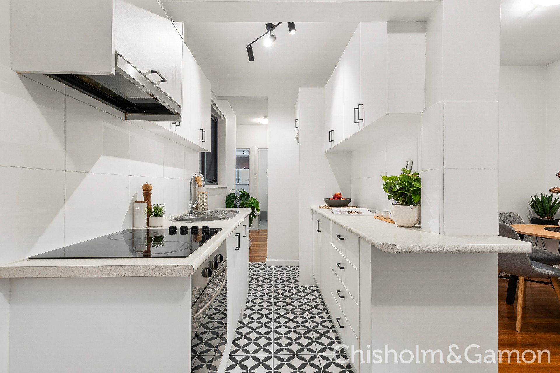 1/56 Byron Street, Elwood image 5