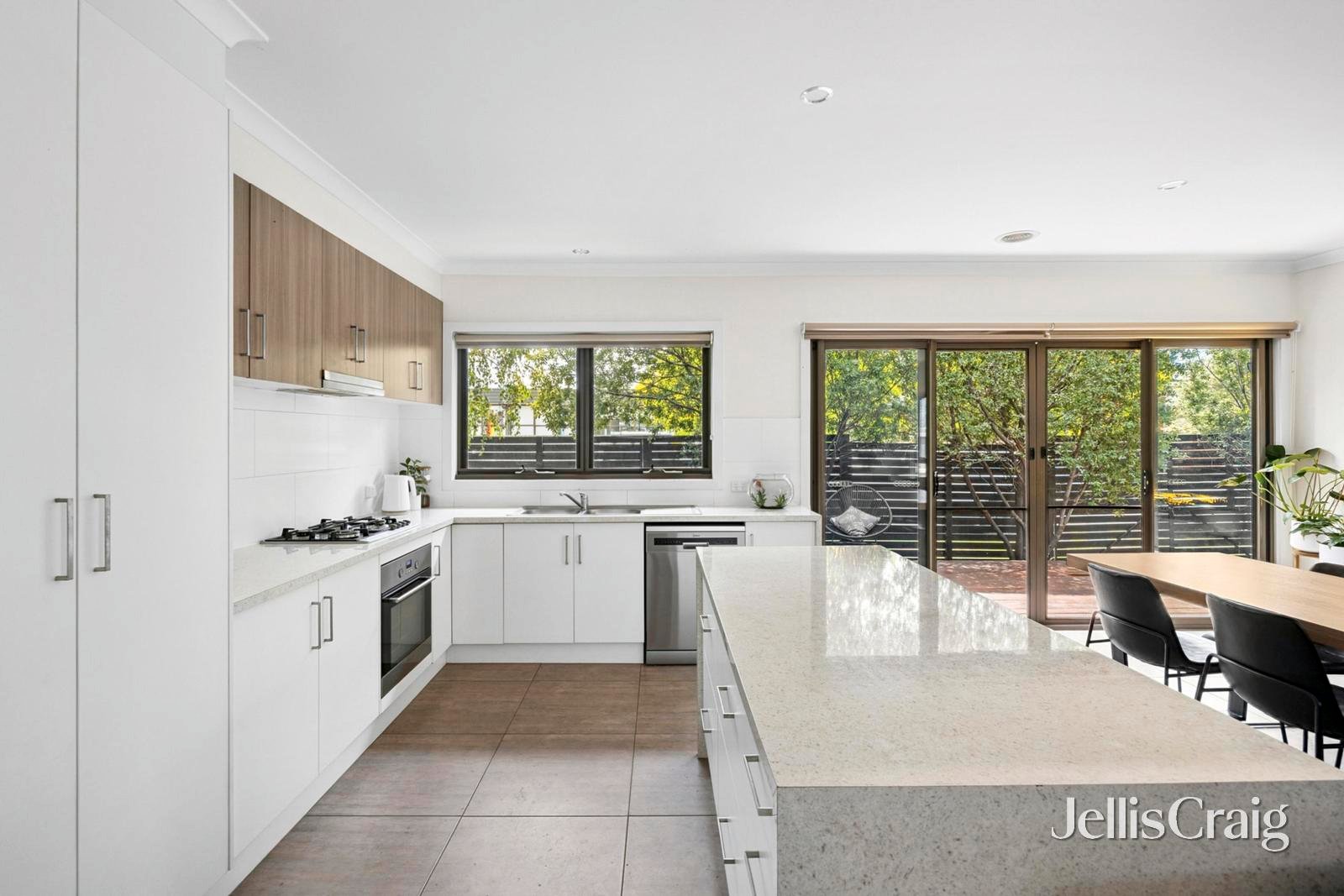 156 Grove Road, Grovedale image 6