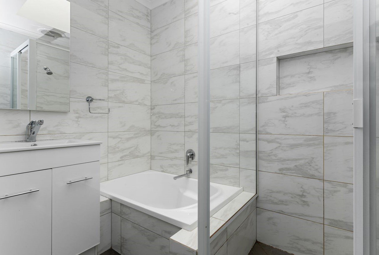 1/56 Hewish Road, Croydon image 5
