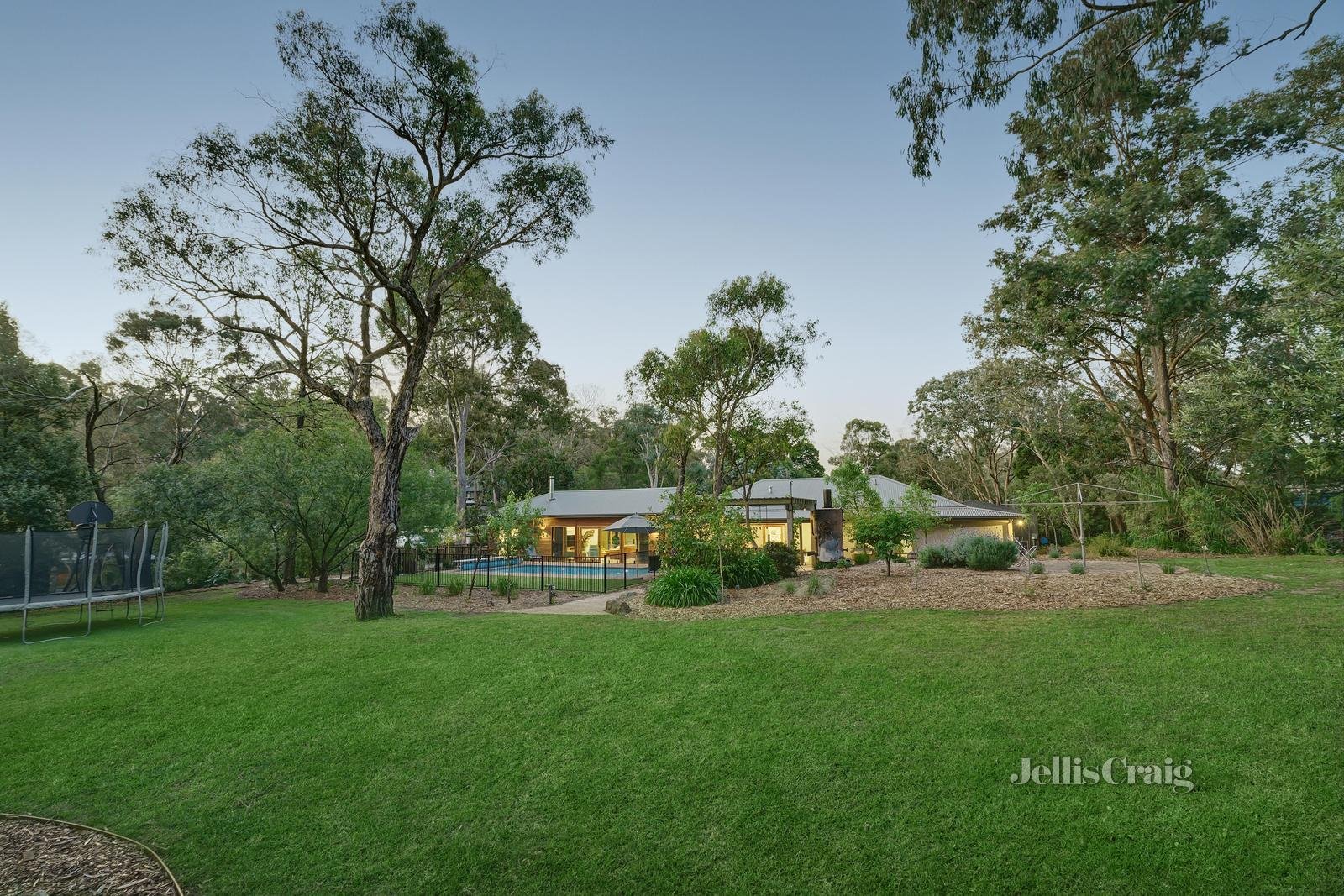 156 Mount Pleasant Road, Eltham image 2