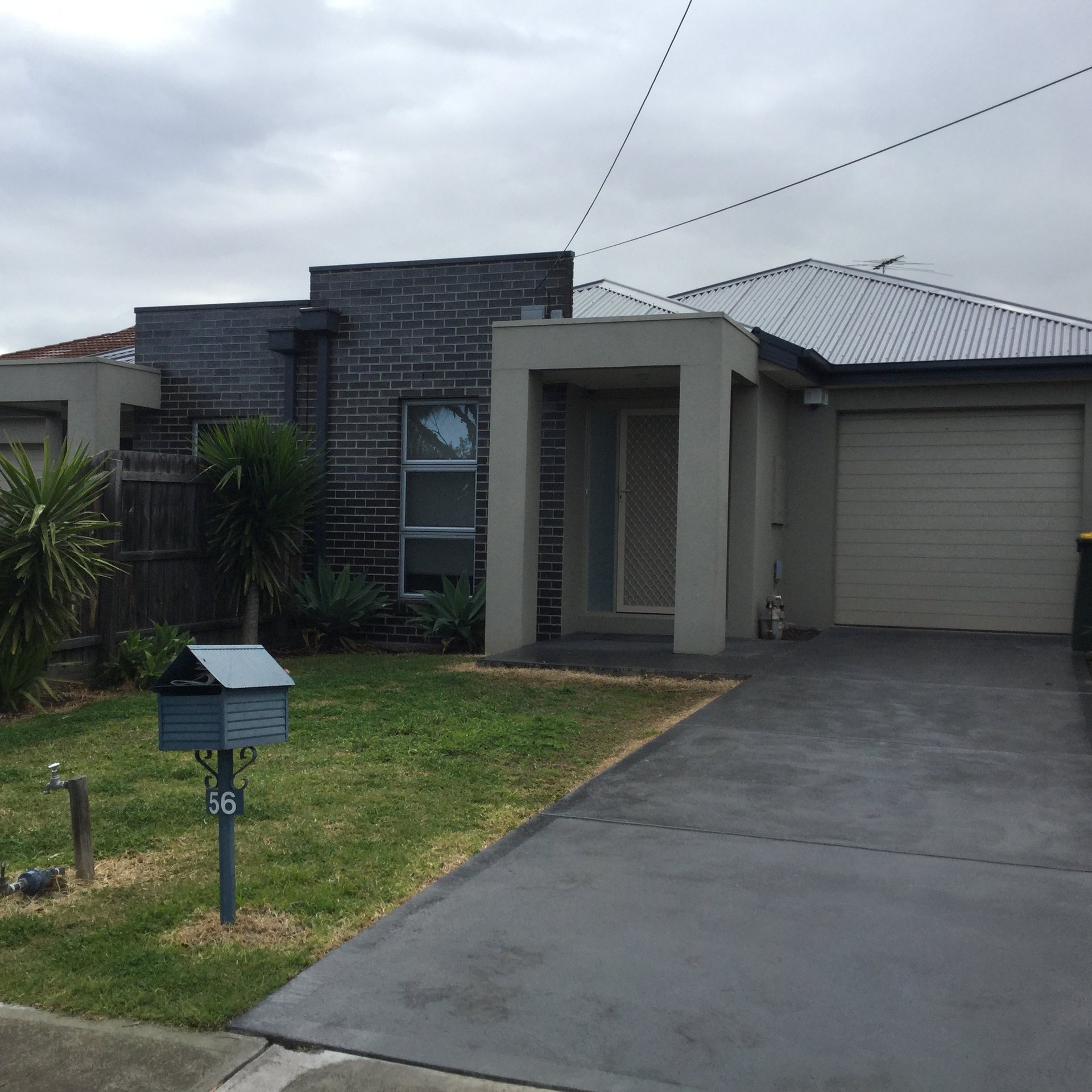 1/56 Mountainview Avenue, AVONDALE HEIGHTS VIC 3034