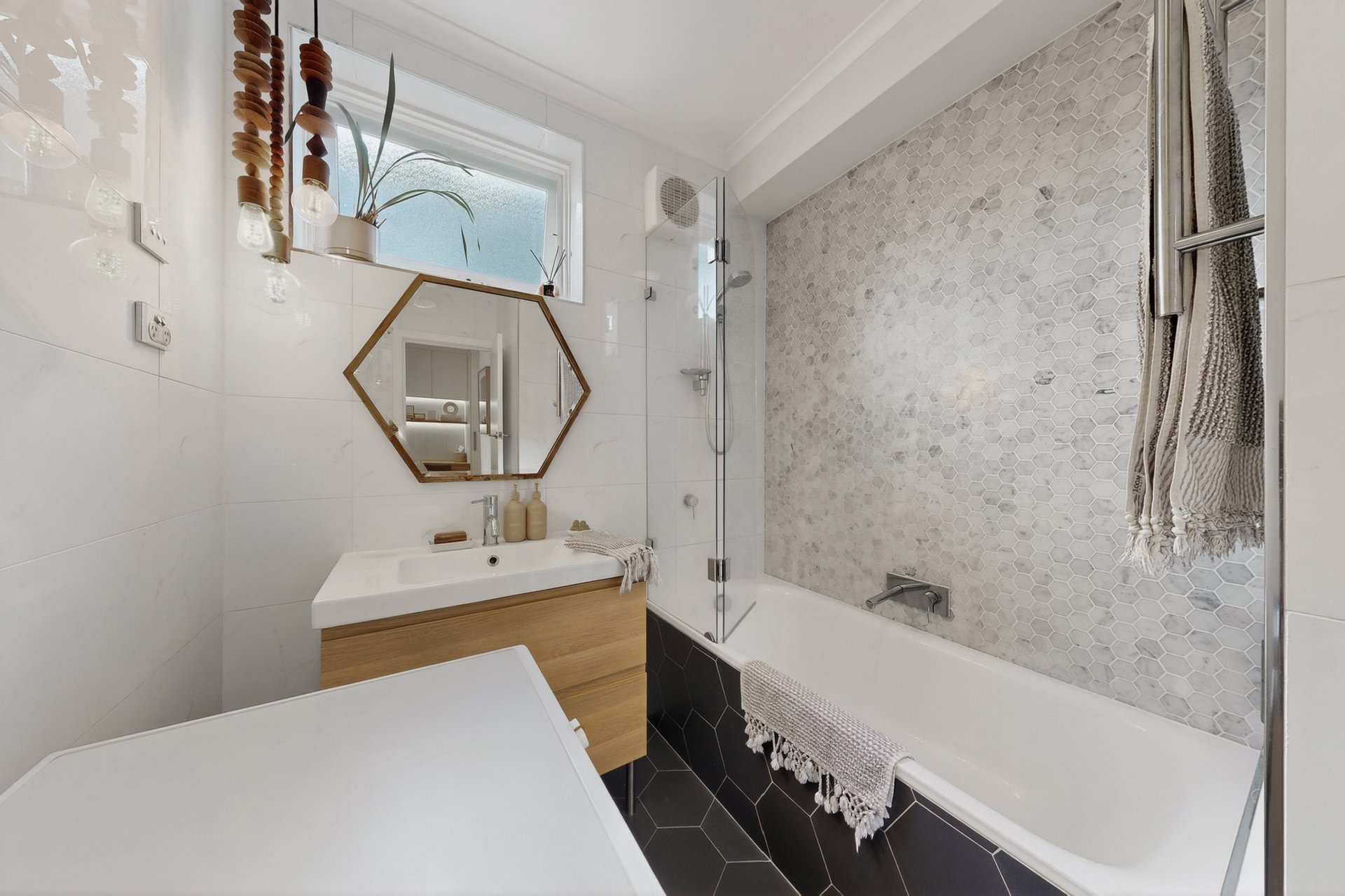 1/56 Narong Road, Caulfield North image 12