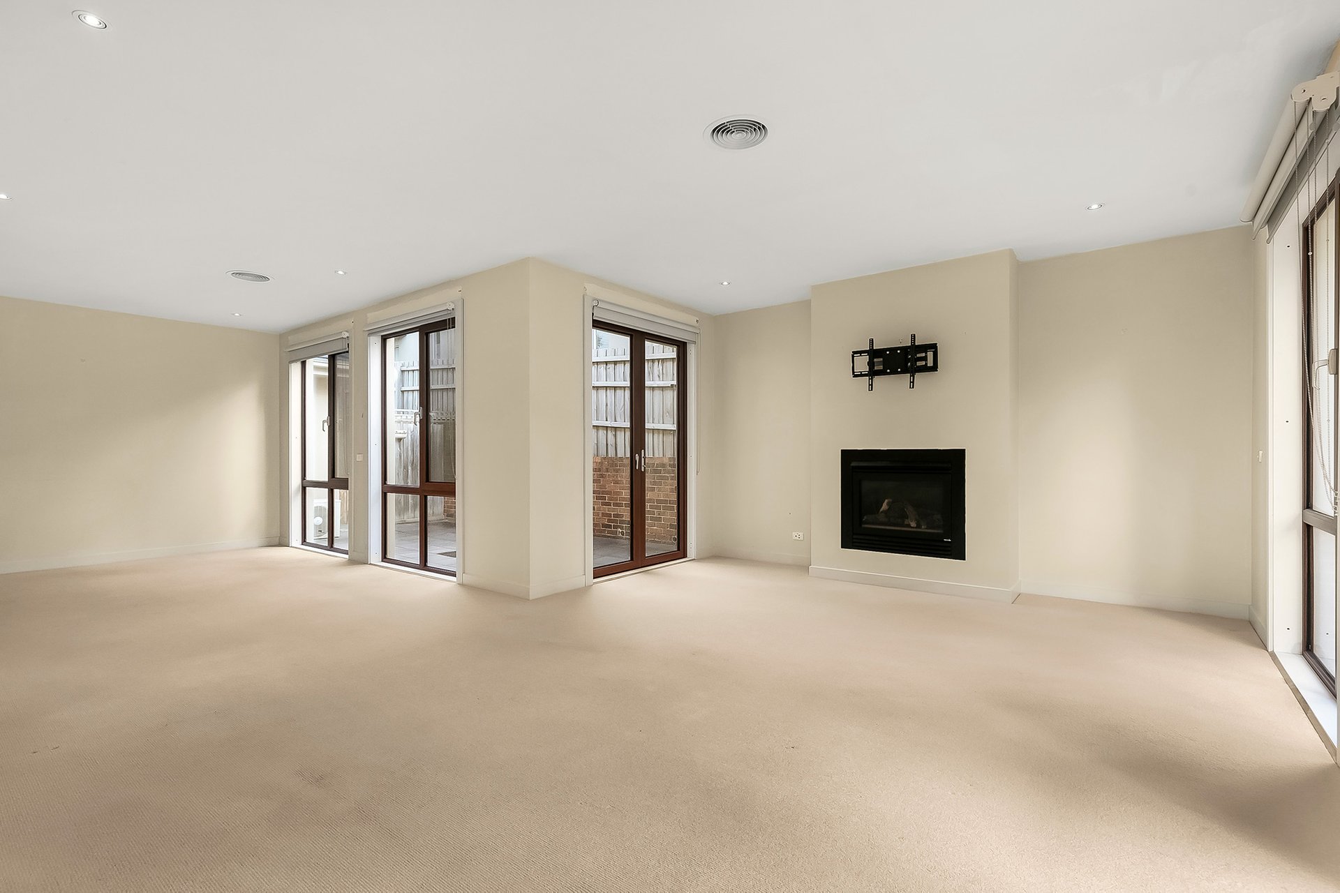 Property Gallery Thumbnail 2