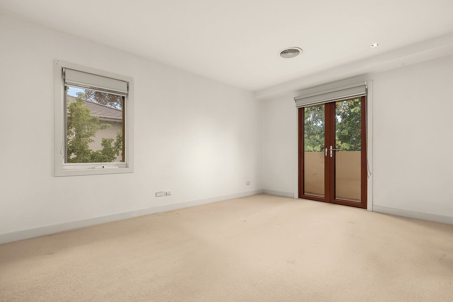 Property Gallery Thumbnail 4