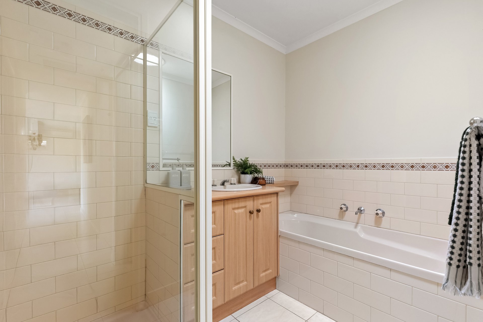 1/56 Vaynor Street, Niddrie image 9