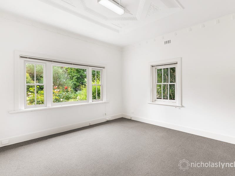 Property Gallery Thumbnail 9