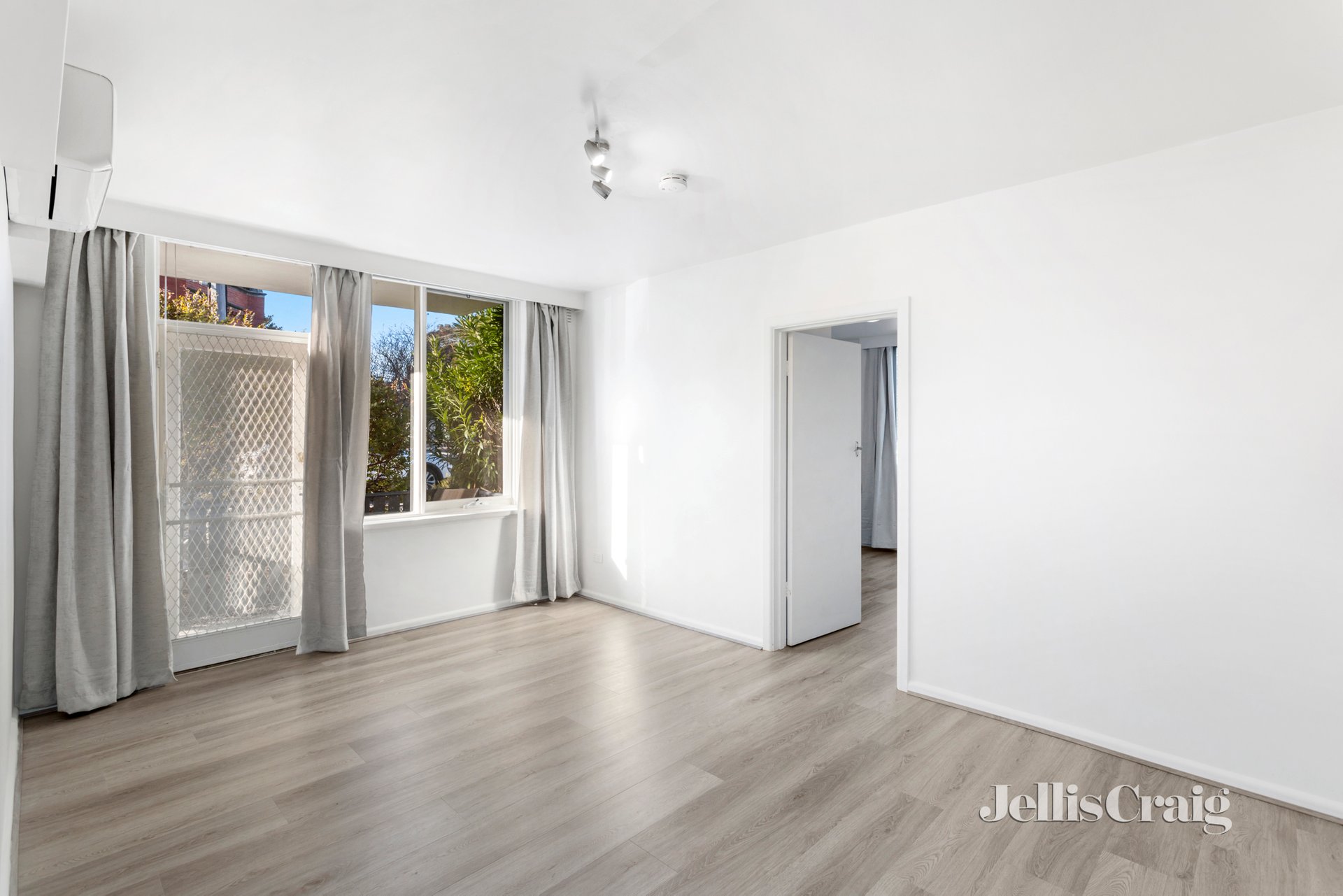 1/561 Glen Huntly Rd, Elsternwick image 3