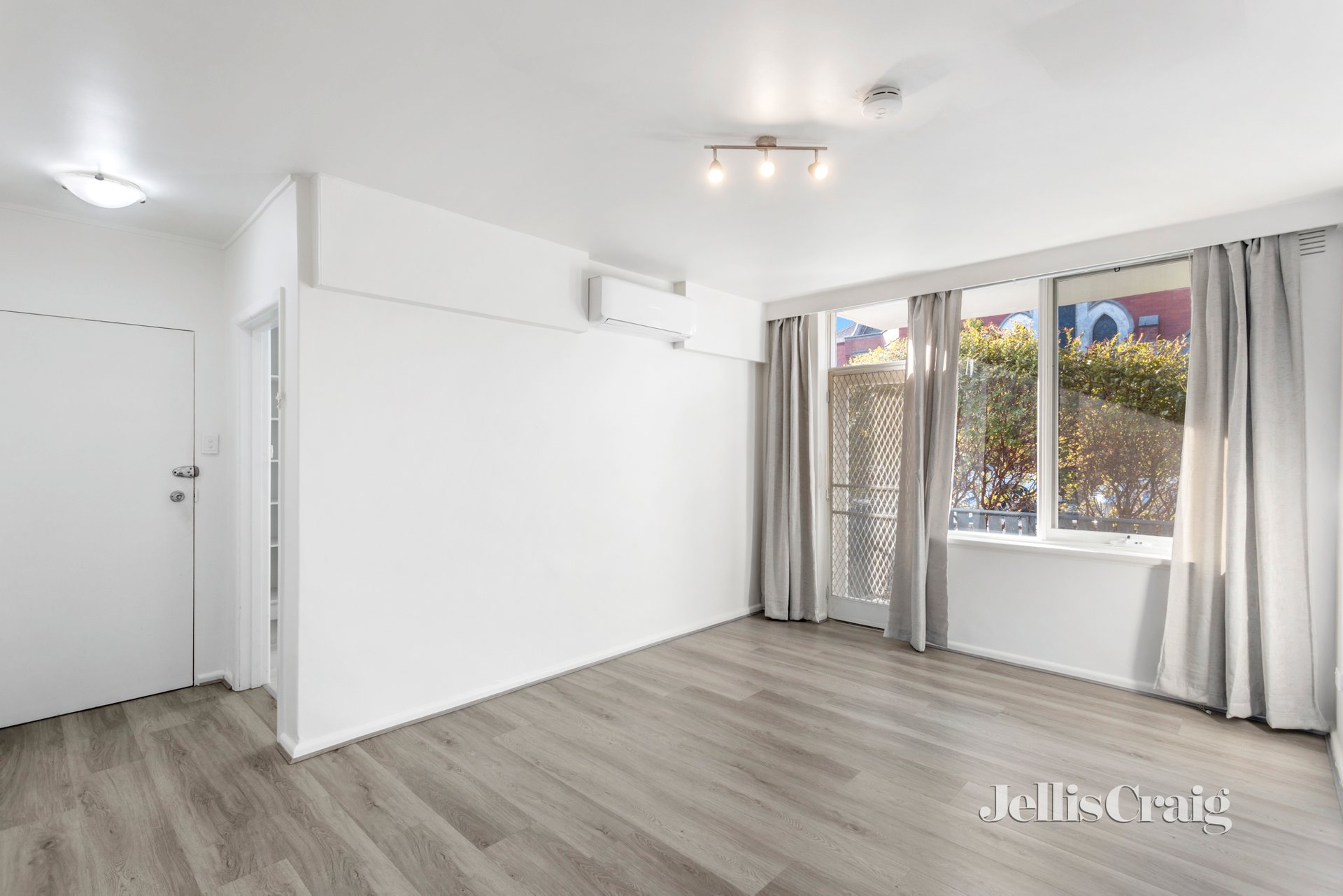 1/561 Glen Huntly Rd, Elsternwick image 5