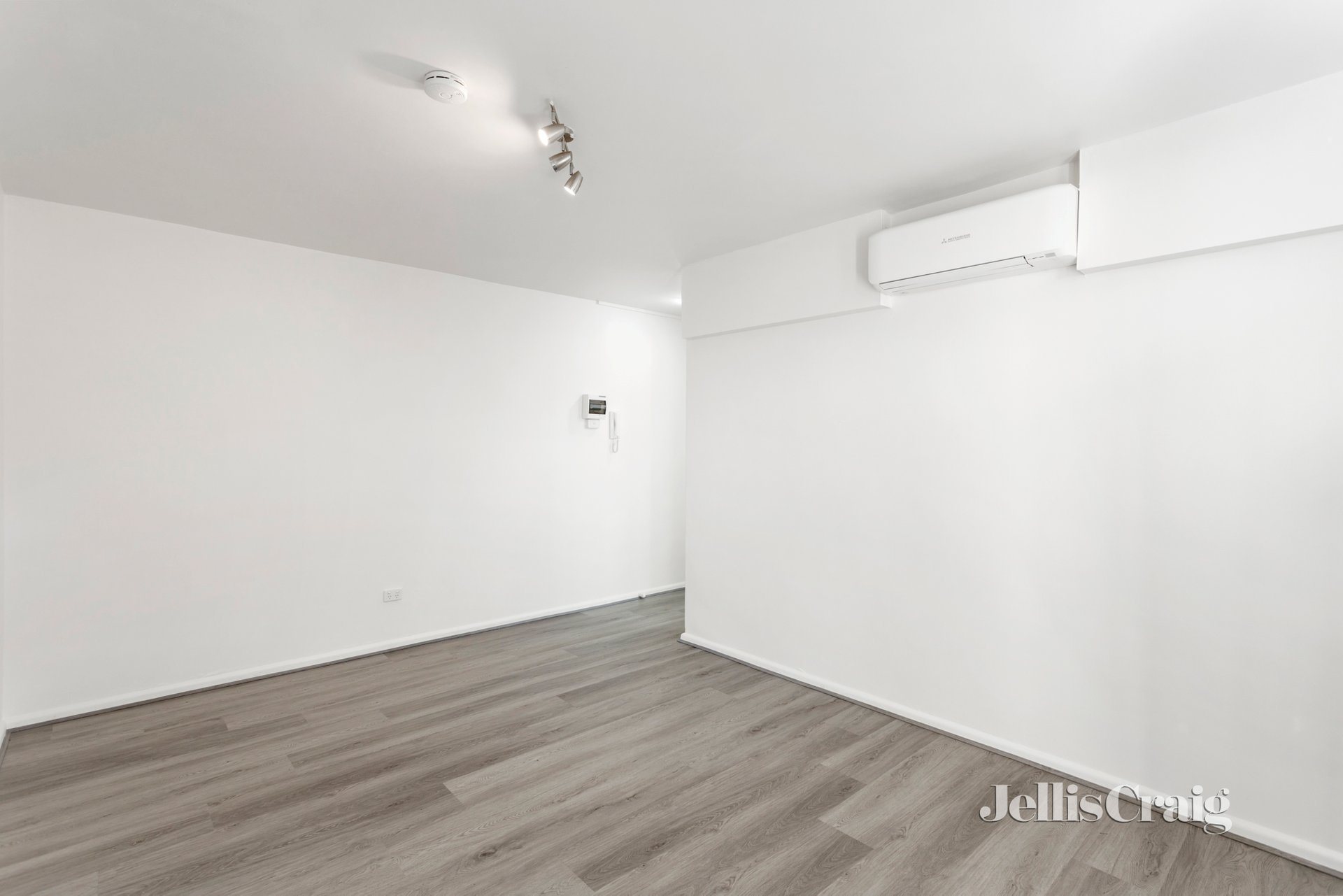 1/561 Glen Huntly Rd, Elsternwick image 6