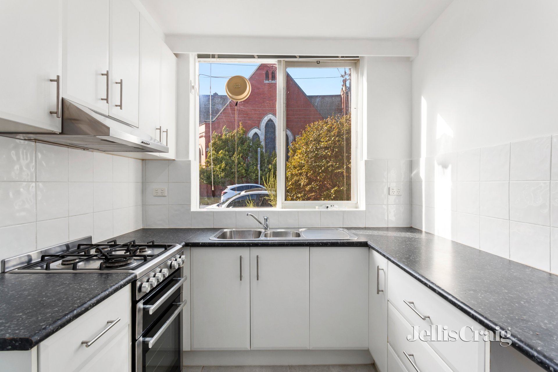 1/561 Glen Huntly Rd, Elsternwick image 8