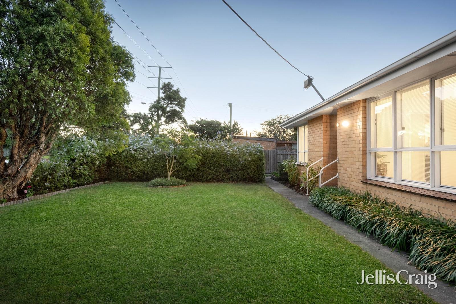 1/561 South Road, Bentleigh image 2