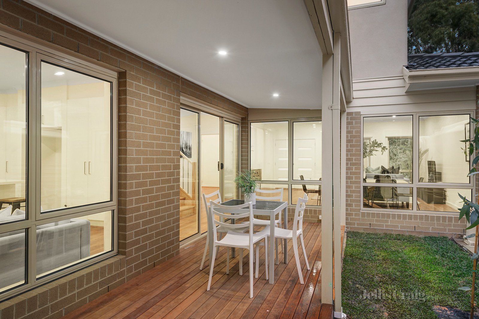 1/566 Huntingdale Road, Mount Waverley image 10