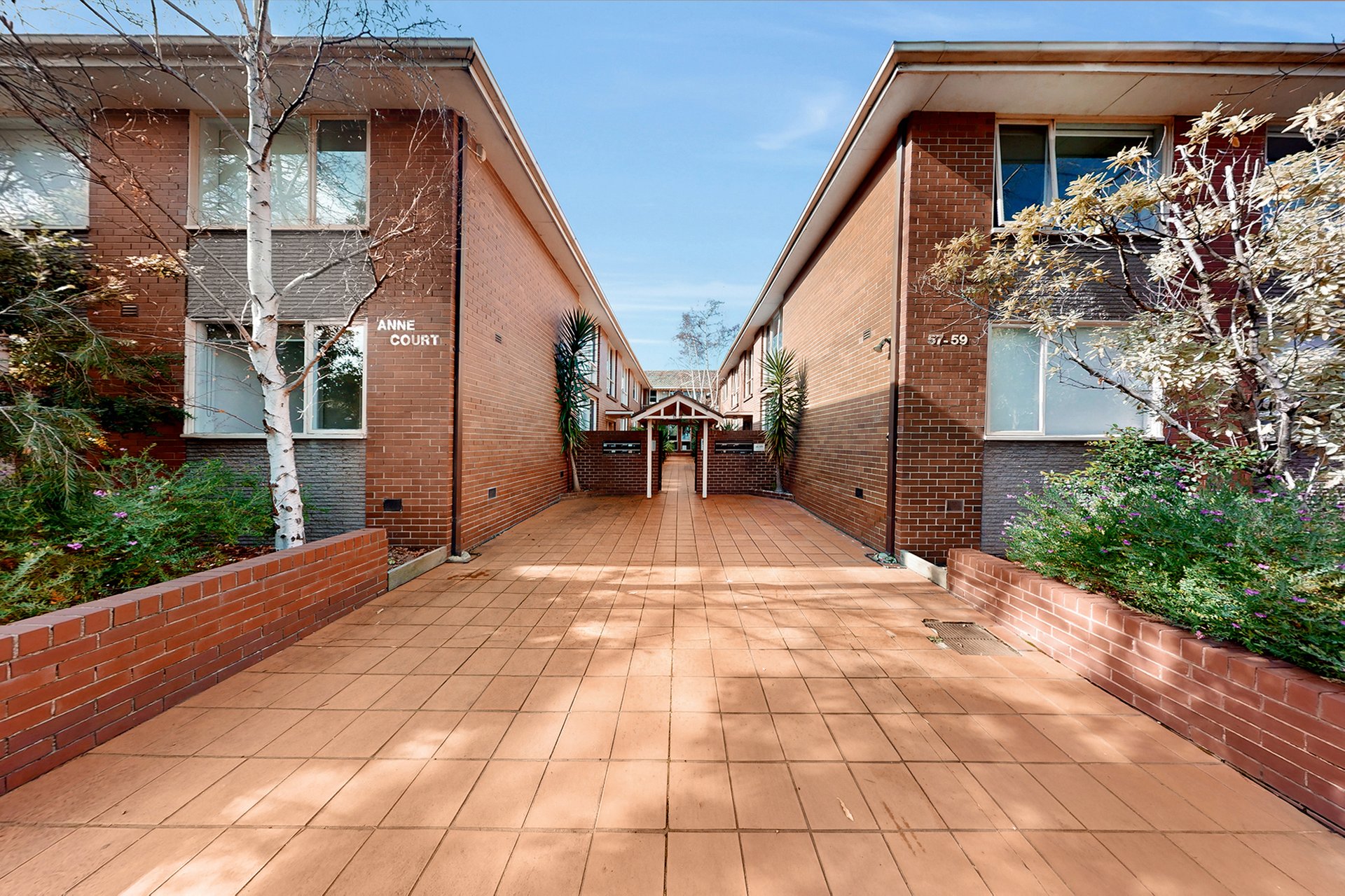 Property Gallery Thumbnail 9