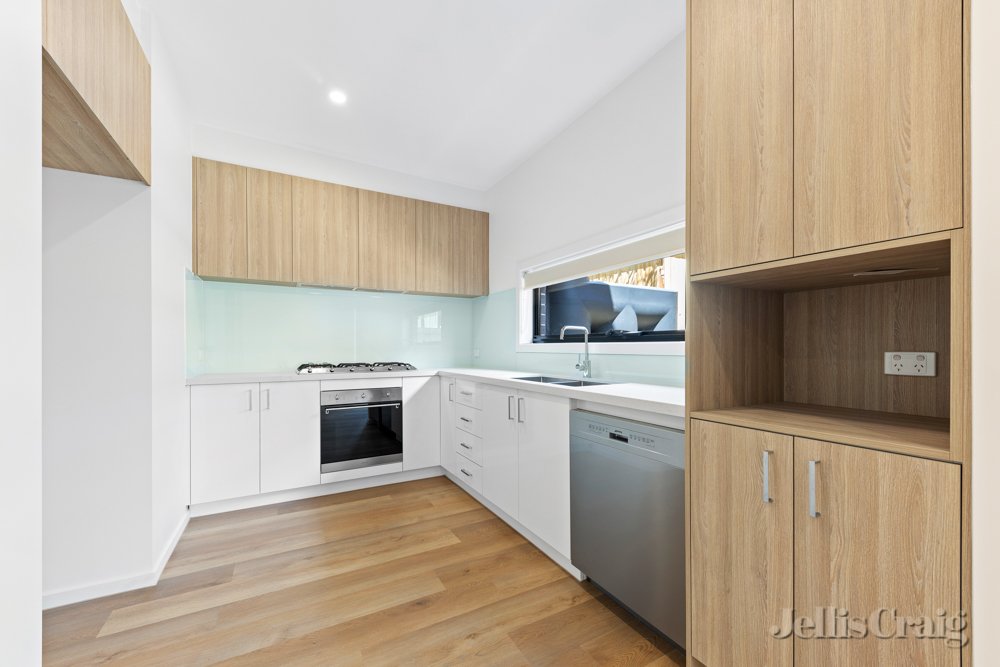157 Cape Street, Heidelberg image 2