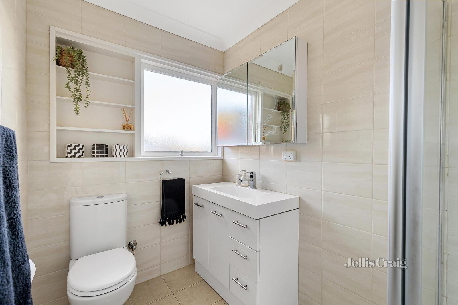 1/57 Delta Road, Greensborough image 11