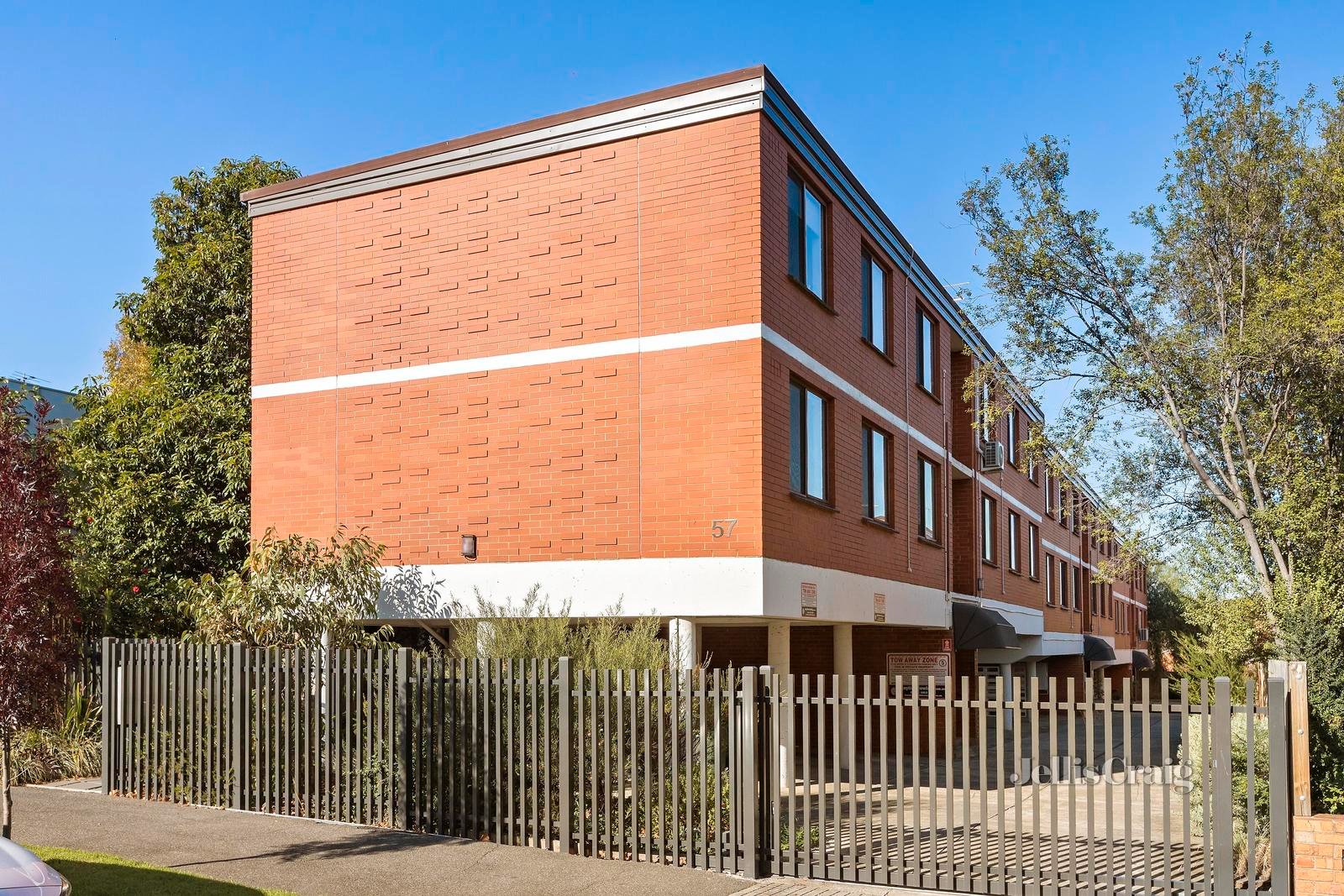 1/57 Dover Street, Flemington image 8